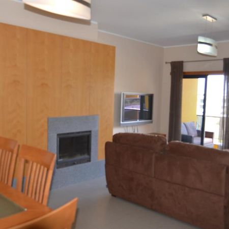 Apartamento Frente Ao Mar Com Piscina De Agua Salgada クアルテイラ エクステリア 写真