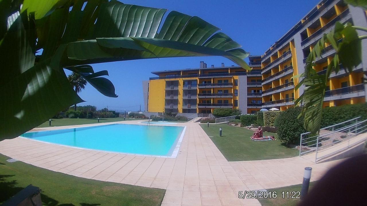 Apartamento Frente Ao Mar Com Piscina De Agua Salgada クアルテイラ エクステリア 写真