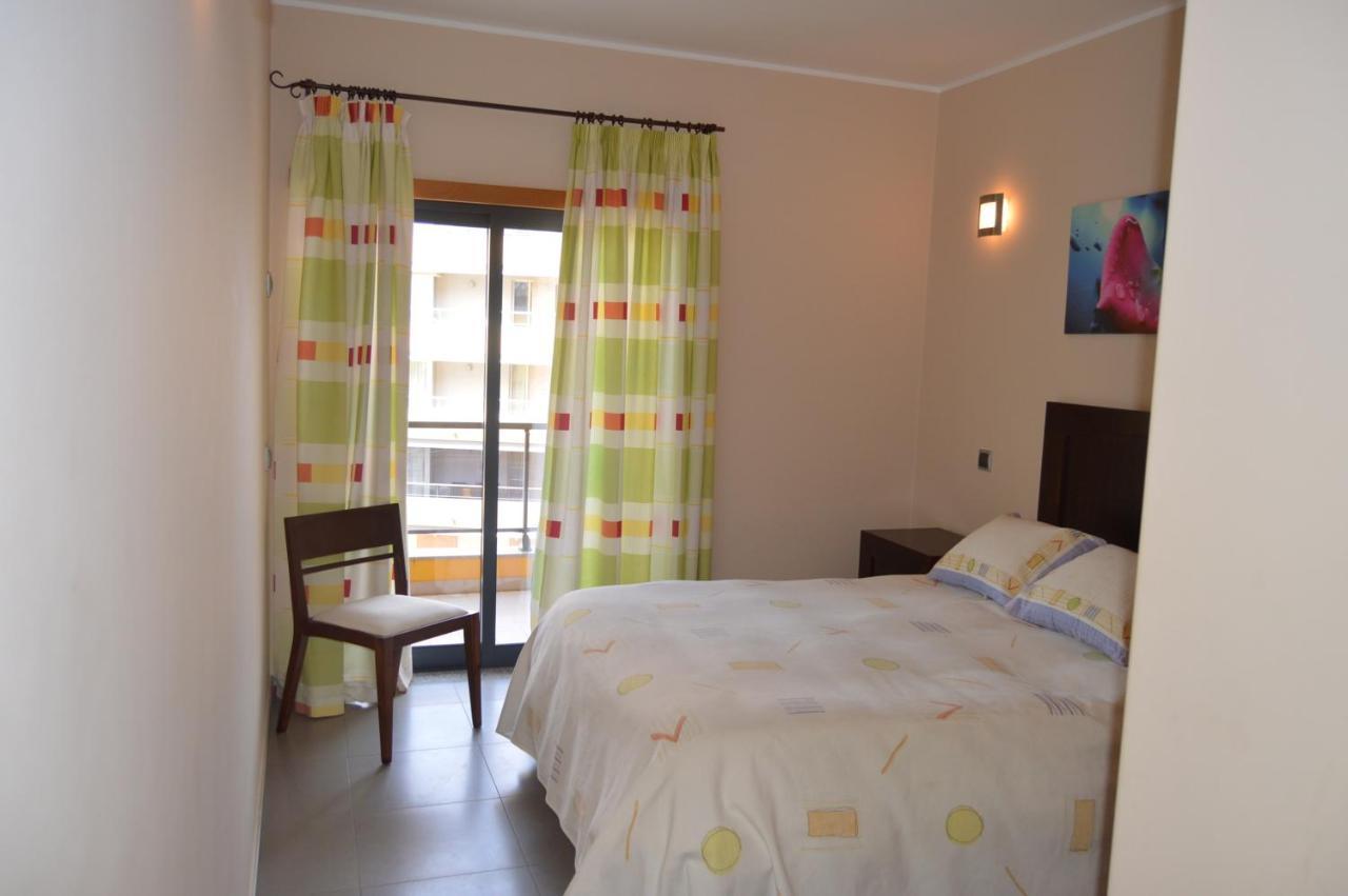 Apartamento Frente Ao Mar Com Piscina De Agua Salgada クアルテイラ エクステリア 写真