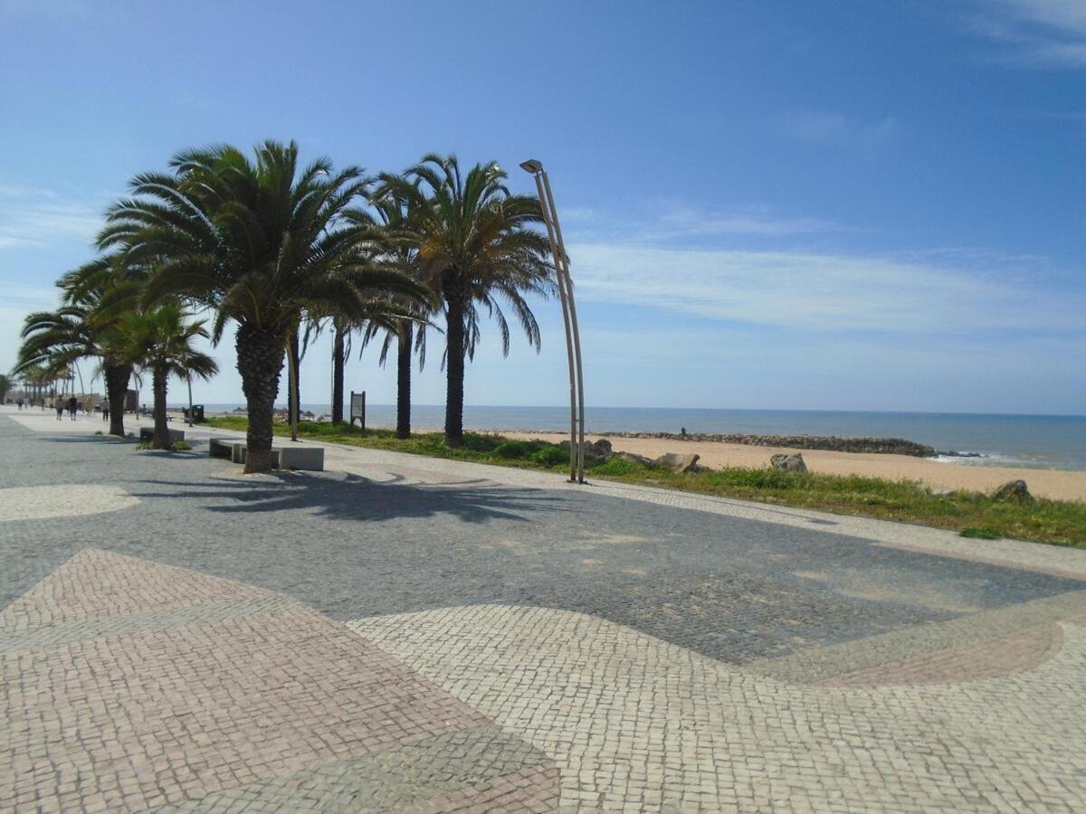 Apartamento Frente Ao Mar Com Piscina De Agua Salgada クアルテイラ エクステリア 写真